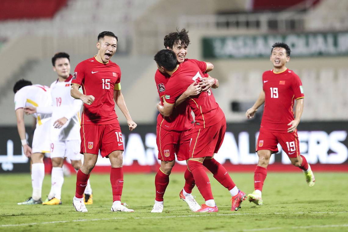 中国vs越南足球精彩瞬间