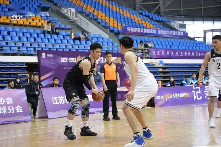 南京体育学院篮球赛直播的相关图片